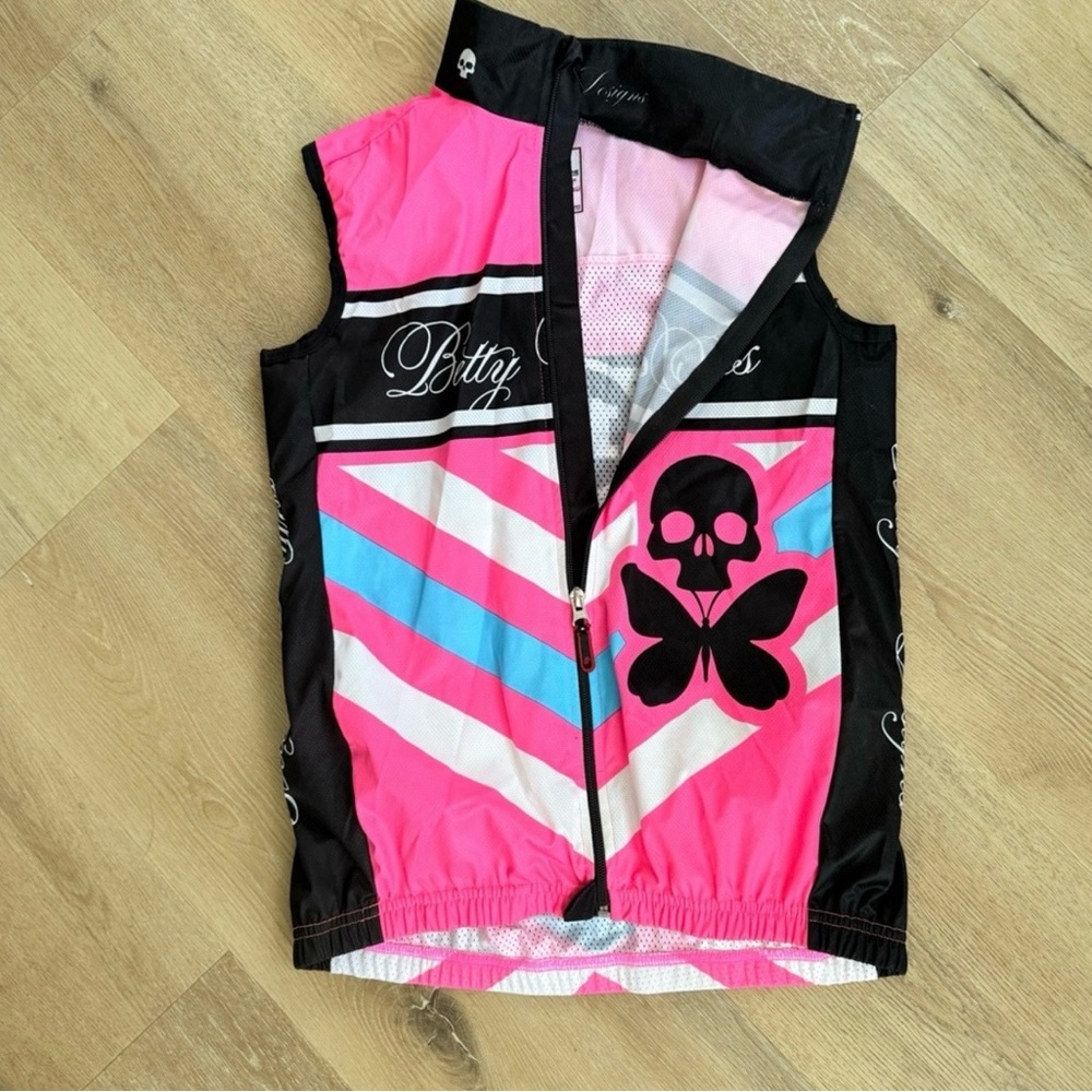 Betty Designs Cycling Vest 🚴🏻‍♀️